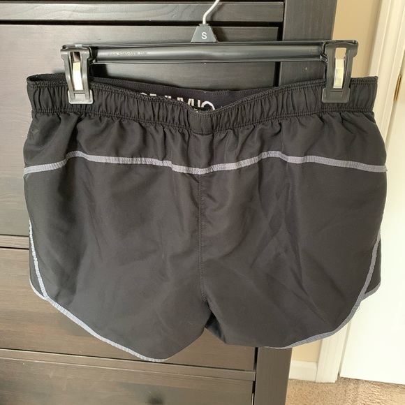 black champion shorts - Picture 2 of 4